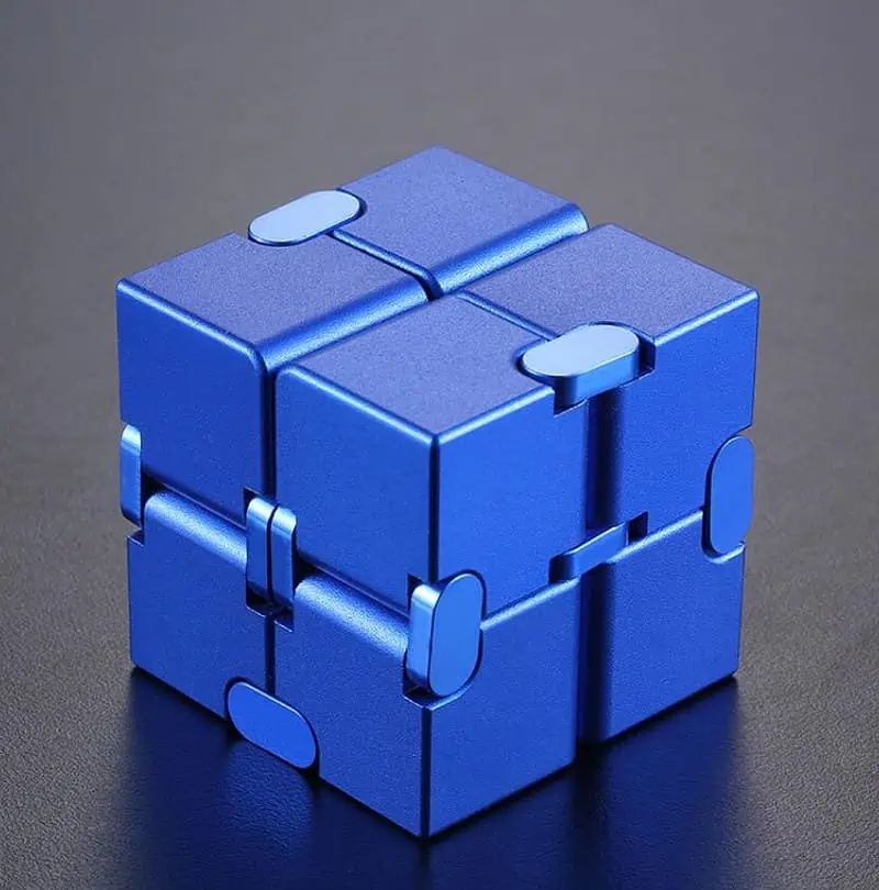 Jouet Anti-Stress Cube Infini Aluminium - Shop Antistress